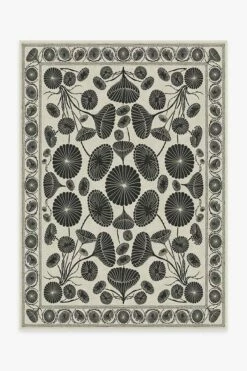 Brand new 👏 Ruggable Cynthia Rowley Suzani White Rug 🛒