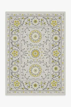 Flash Sale 🎁 Ruggable Suzani Yellow Rug 😉